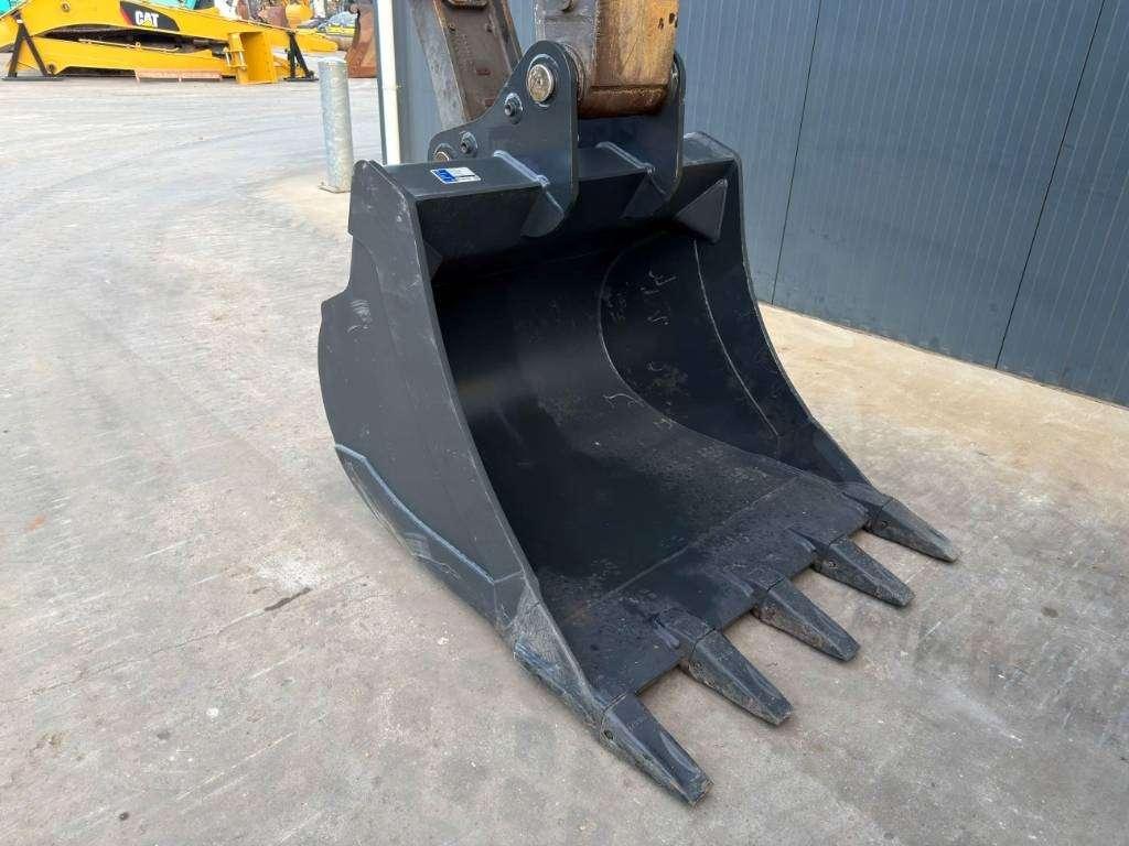 Volvo EW180E Photo 15