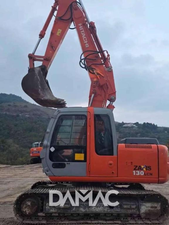 Hitachi ZX130 Photo 2