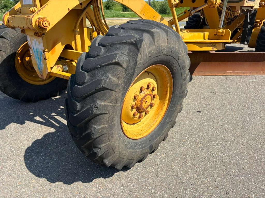 Caterpillar 140H Photo 10