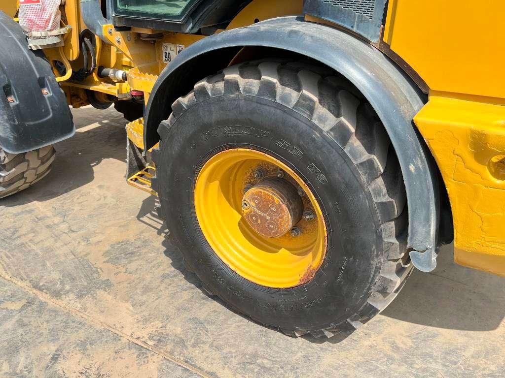 Caterpillar 908M - Quick Coupler / Automatic Greasing Photo 20