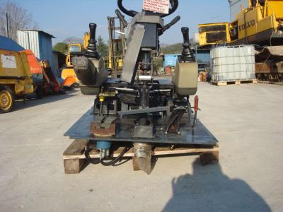 Sous-cabine avec servocommandes pour Fiat Hitachi 150W3 en vente par OLM 90 Srl