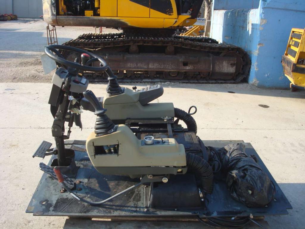 Sous-cabine avec servocommandes pour Fiat Hitachi 150W3 Photo 2