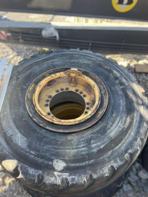 for 23.5R25 tires Rims pour Volvo L110, L120 Photo 2