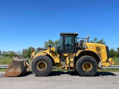 Caterpillar 966M Photo 1