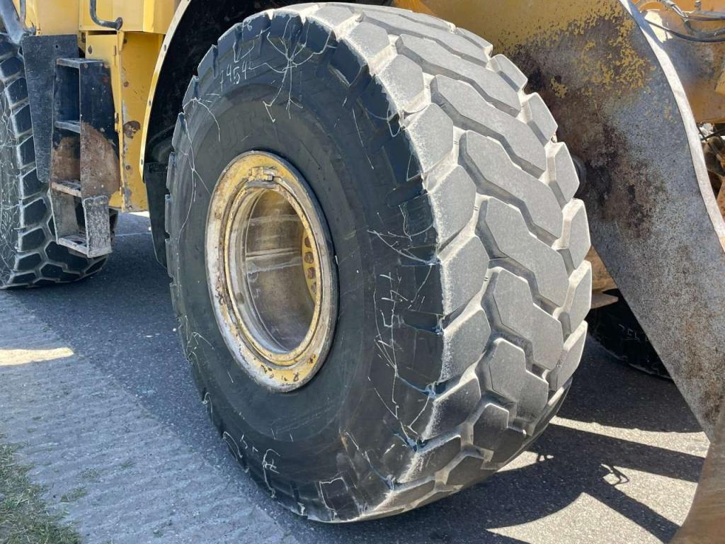 Caterpillar 966M Photo 13