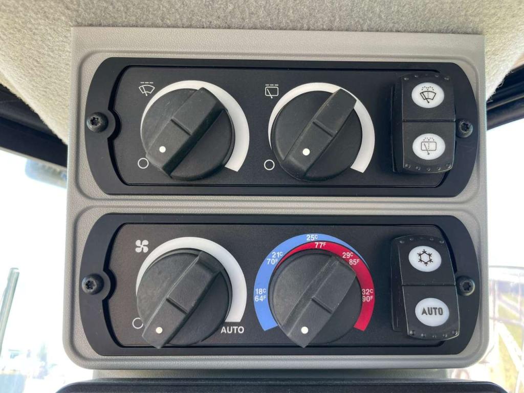 Caterpillar 966M Photo 20