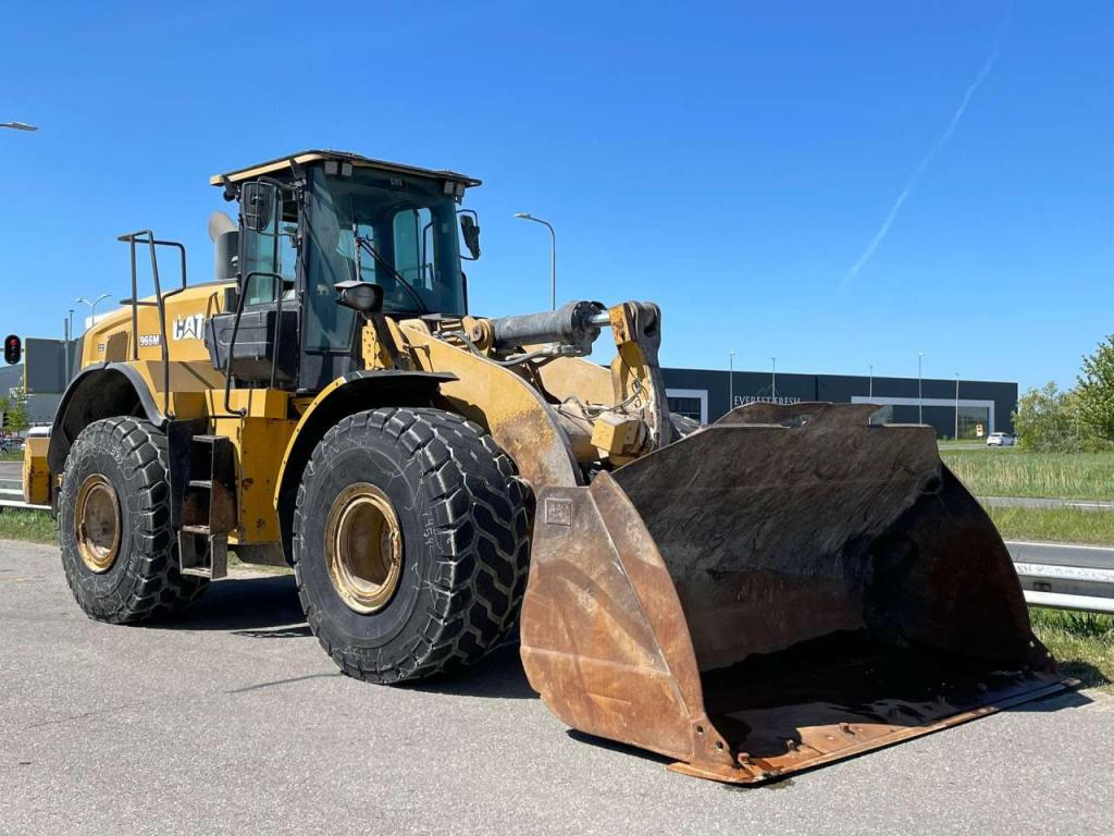 Caterpillar 966M Photo 7