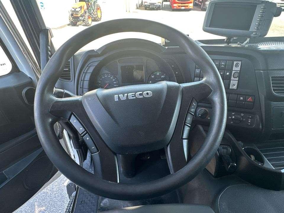 Iveco Stralis 330 6X2 Photo 22