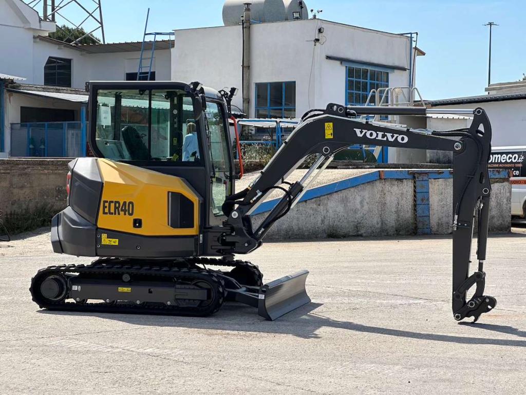 Volvo ECR40F Photo 2