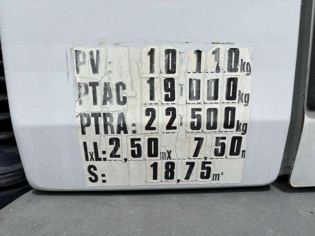 Renault Rincheval - 9.000 Liter Photo 20