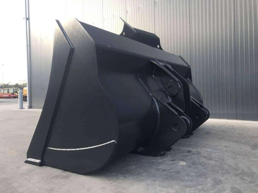 Volvo L180D Photo 4
