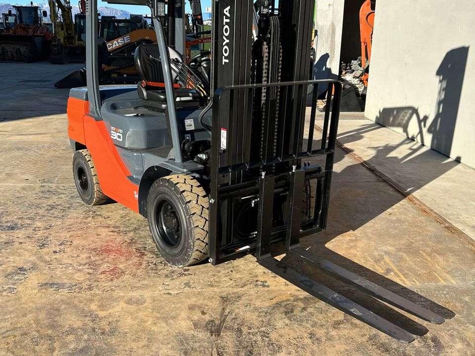 Toyota 52-8FDF30 Photo 5