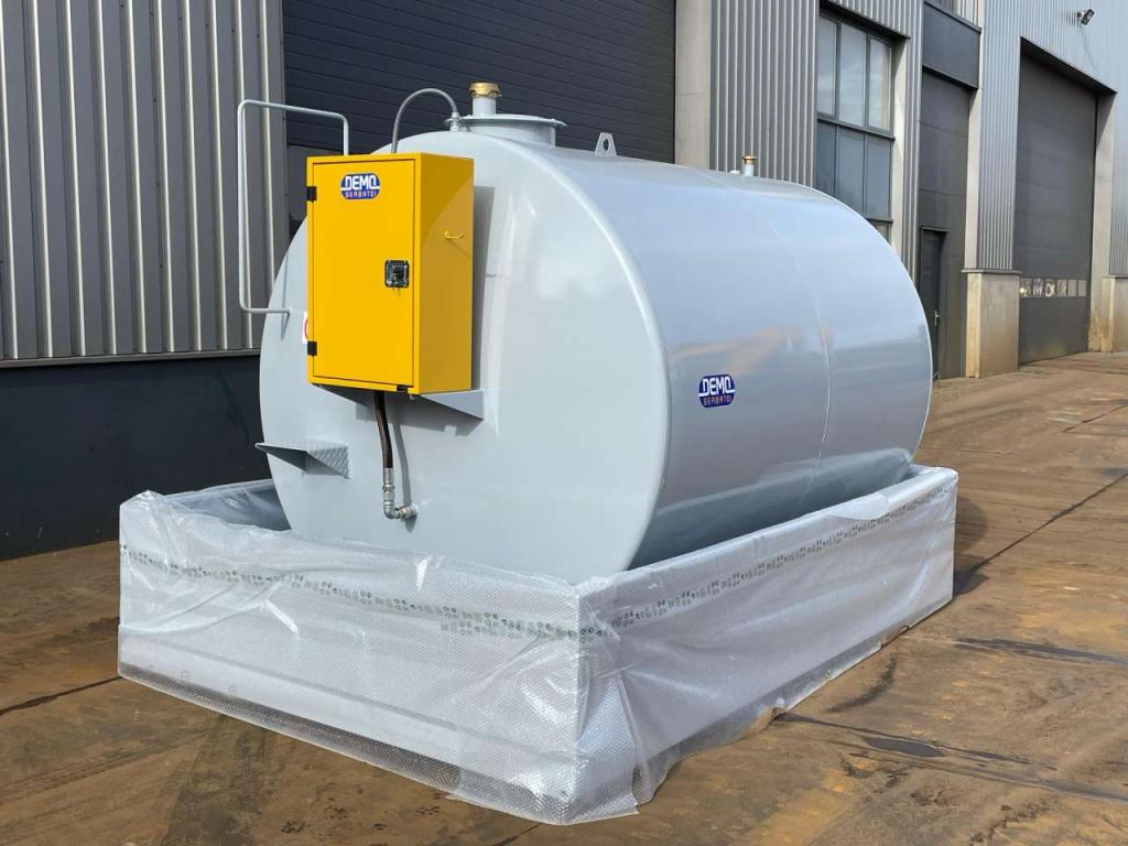Emiliana Serbatoi TF9/50 9000Ltr fuel tank Photo 13