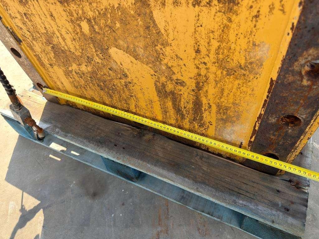 Caterpillar D6H / D6R / D6T Winch - Paccar PA110 Photo 15