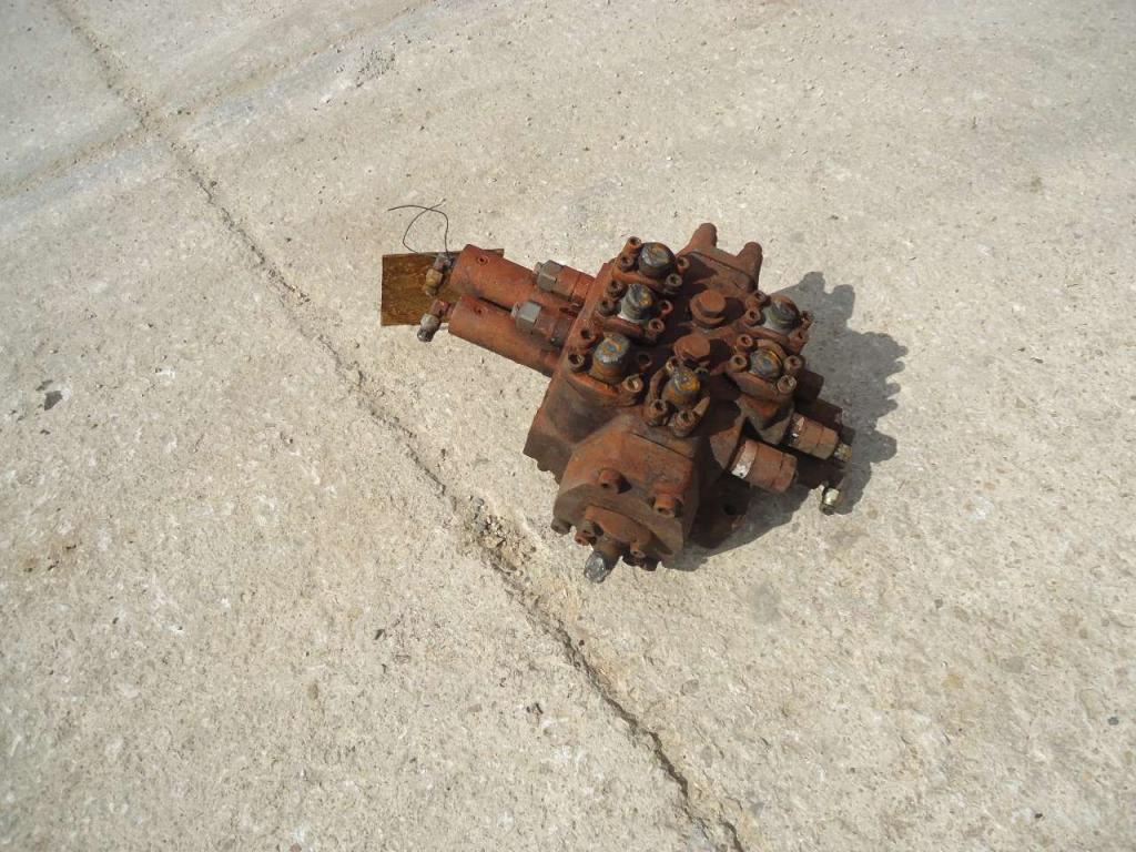 Distributeur hydraulique pour Fiat Kobelco W190 Photo 3