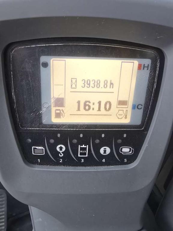 Kubota KX080-4a Photo 4