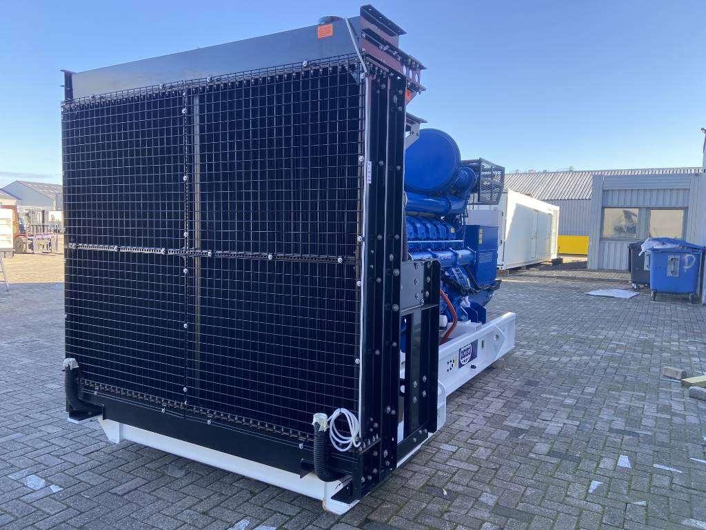 FG Wilson P1875-1 - 1.875 kVA Open Genset - DPX-16031-O Photo 3