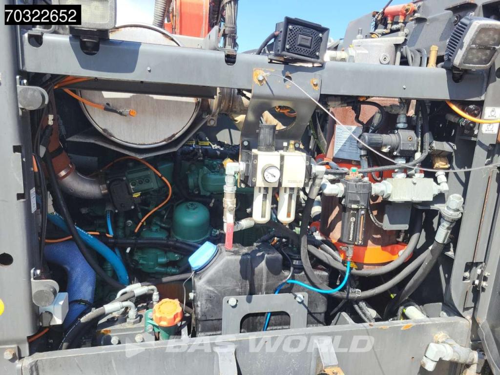 Sandvik Dino DC400Ri Remote Control Photo 15