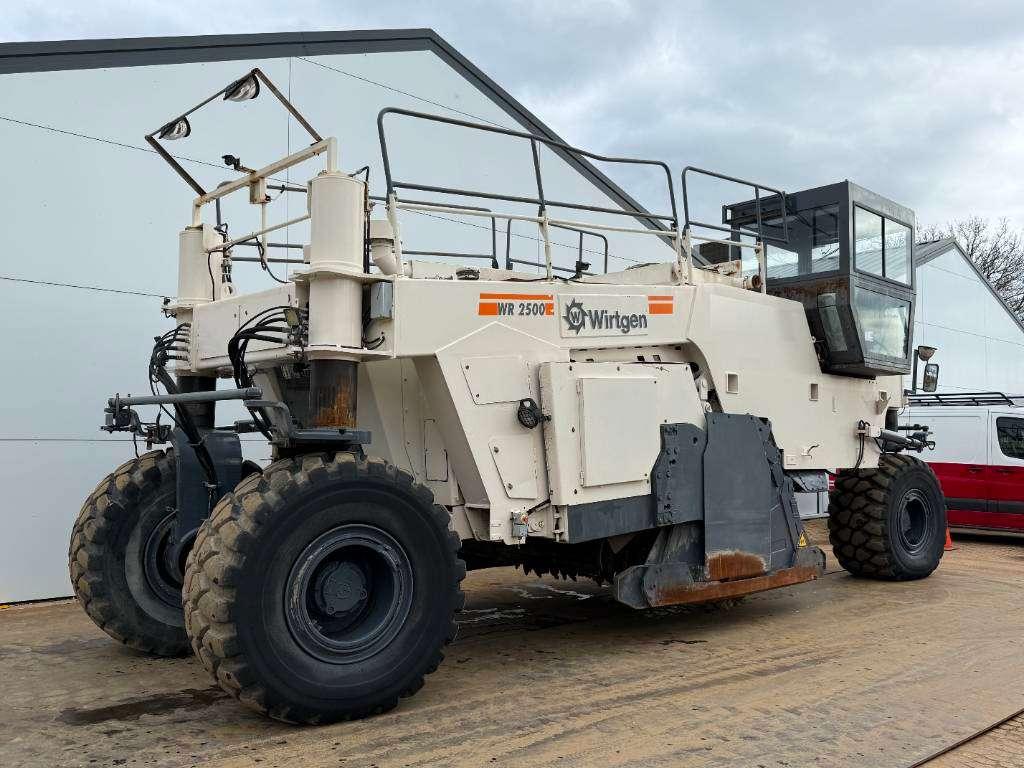 Wirtgen WR2500S - Airco / Backup Camera / US EPA Photo 4