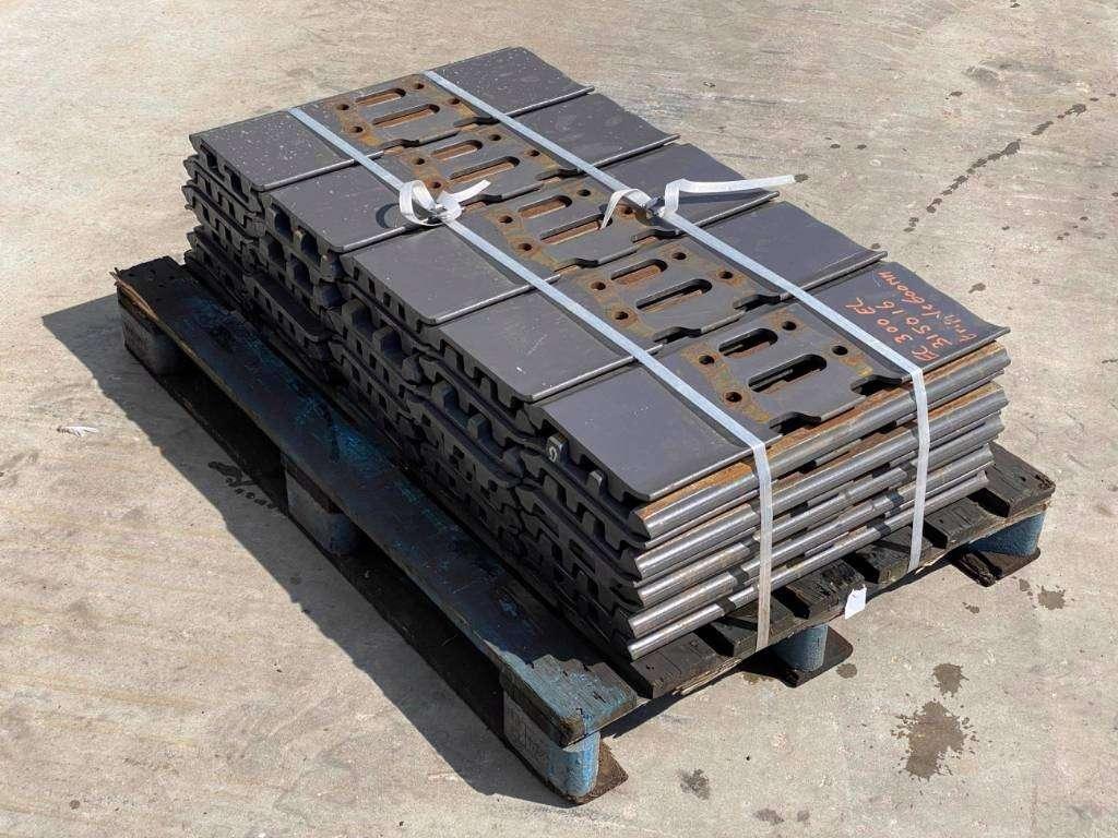 Train de roulement pour Case CX290 / CX300 Shoes/Pads Photo 2