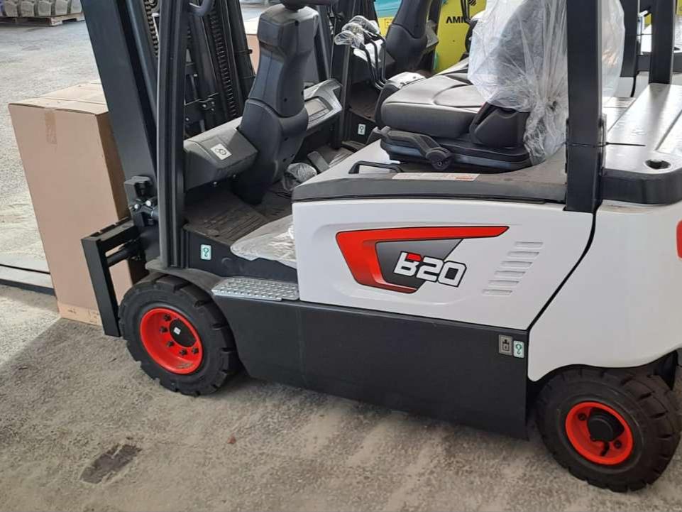 Bobcat B20 Photo 2