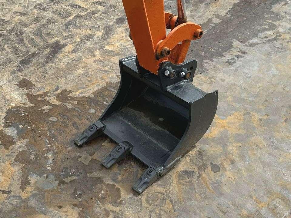 Hitachi ZX10U-2 Photo 8