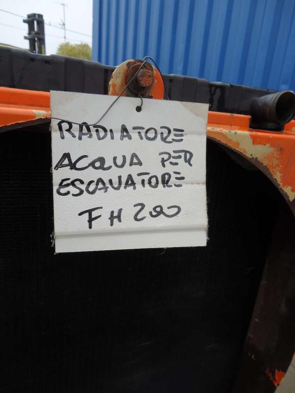 Radiateur eau pour Fiat Hitachi FH200 Photo 1