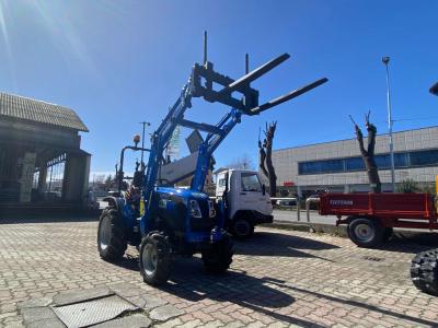 Solis S26 con FORCA PALLET Kg 300 e/o FORCA ROTOLONI FIENAGIONE en vente par Giordano Srl