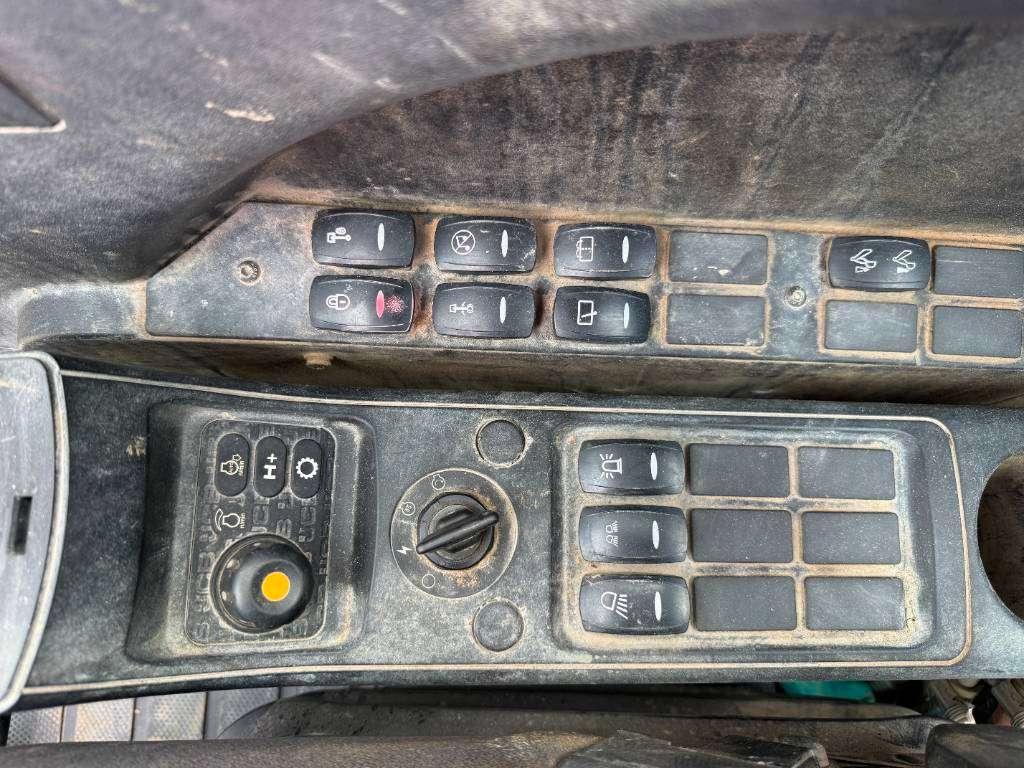 JCB JZ141LC - Hammer Lines / Quick Coupler Photo 13