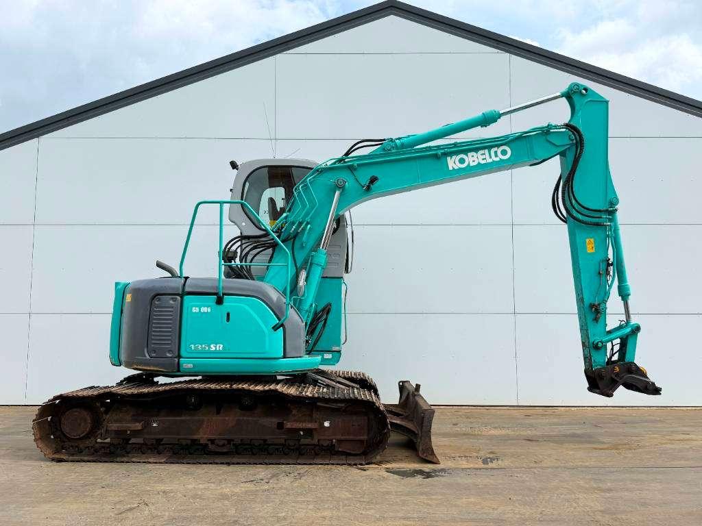 Kobelco SK135SRLC-1E - Extra High Cabin / Hammer Lines Photo 6