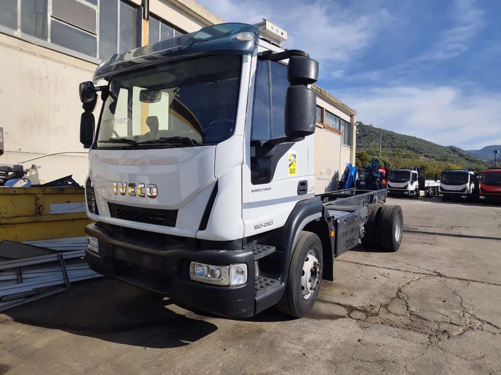 Iveco EUROCARGO 160-250 Photo 15