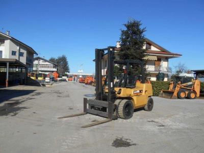 Caterpillar DP40KL en vente par Massucco T. Srl