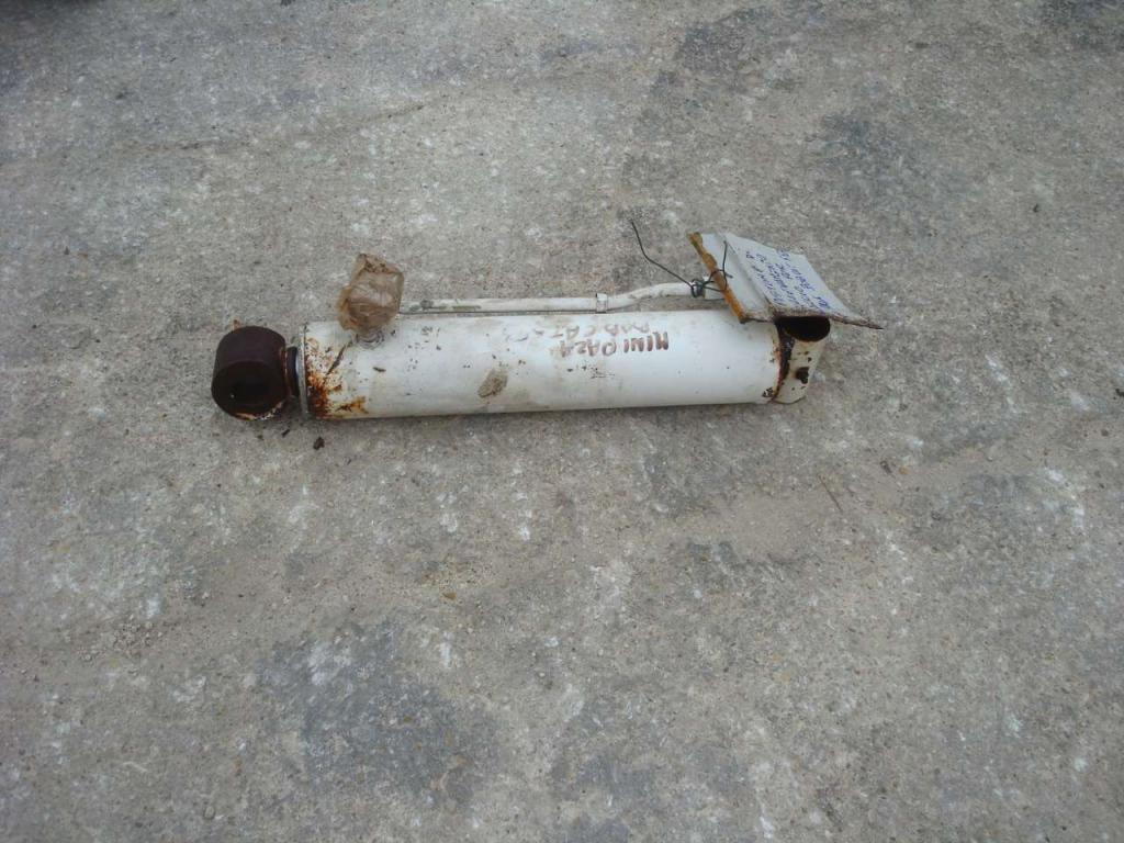 Piston de levage pour Bobcat 553 Photo 2