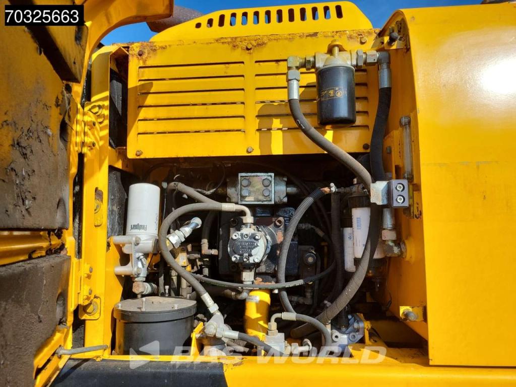 JCB JS200 W Photo 25