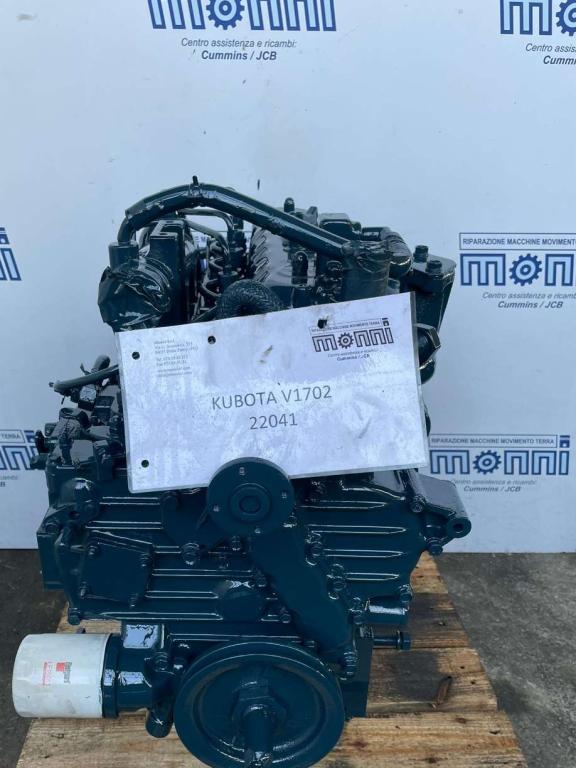 Kubota V1702 Photo 1