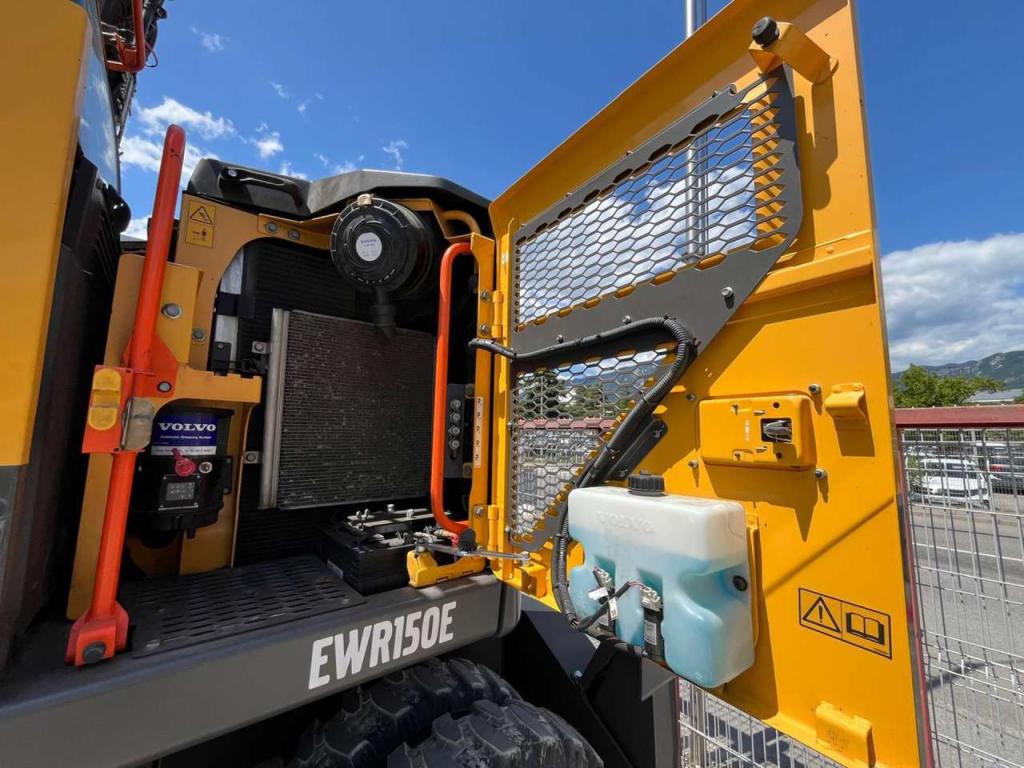 Volvo EWR150E Photo 17