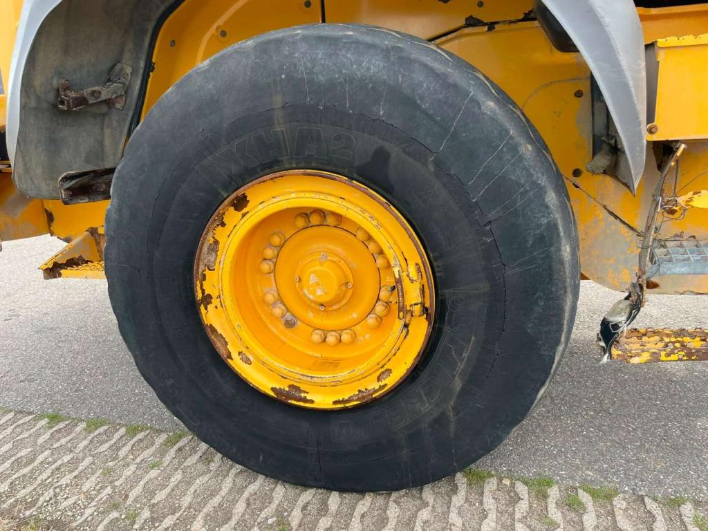 Volvo L110H Photo 11