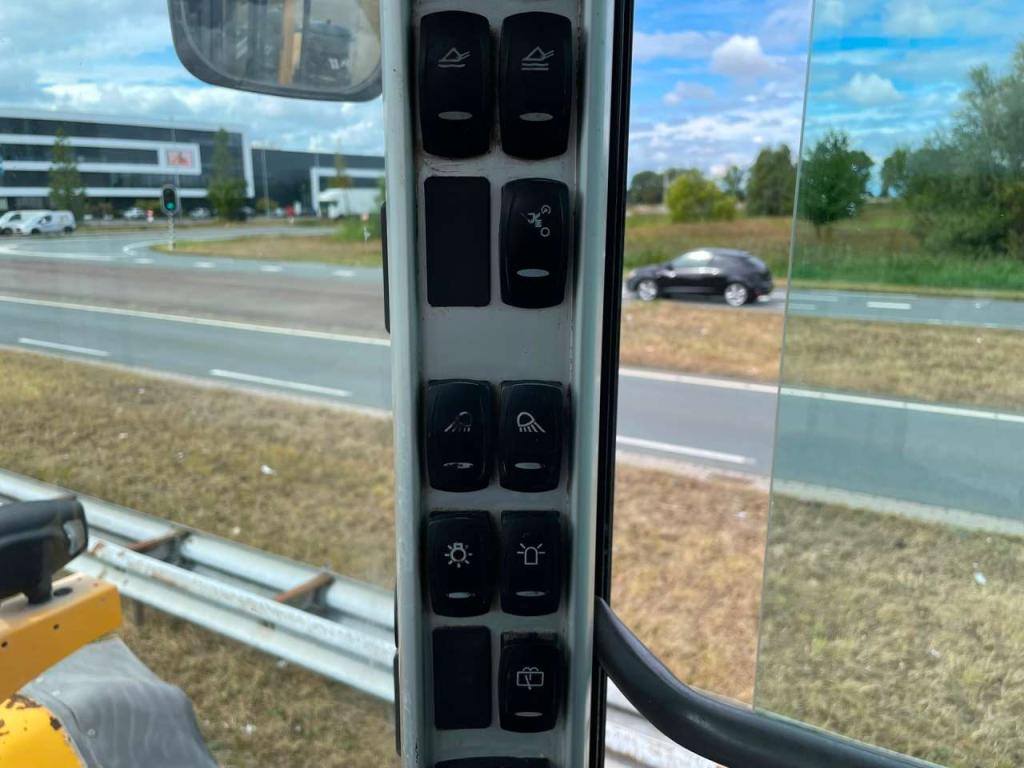 Volvo L110H Photo 17