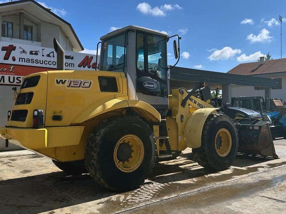 New Holland W130 Photo 22