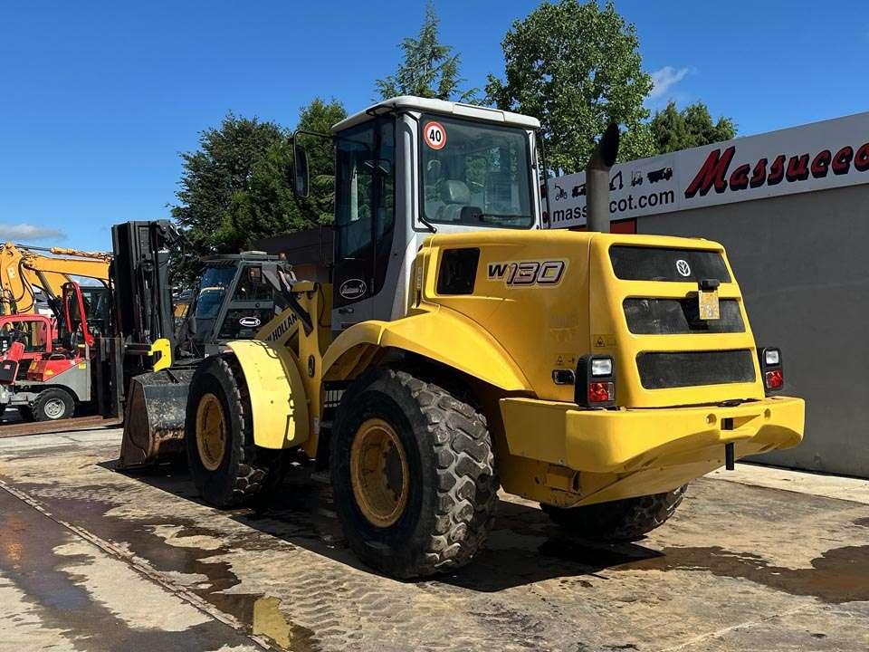 New Holland W130 Photo 3