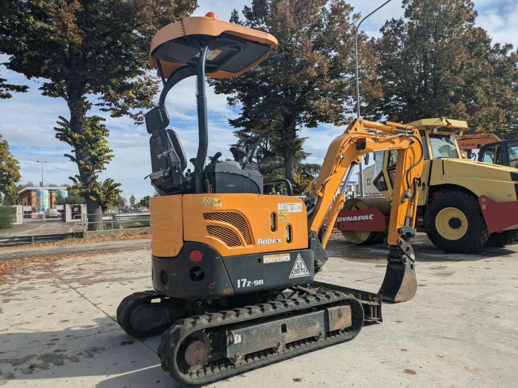 Hyundai 17Z9a Photo 3