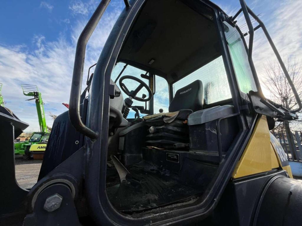 Komatsu WA100 M Photo 11