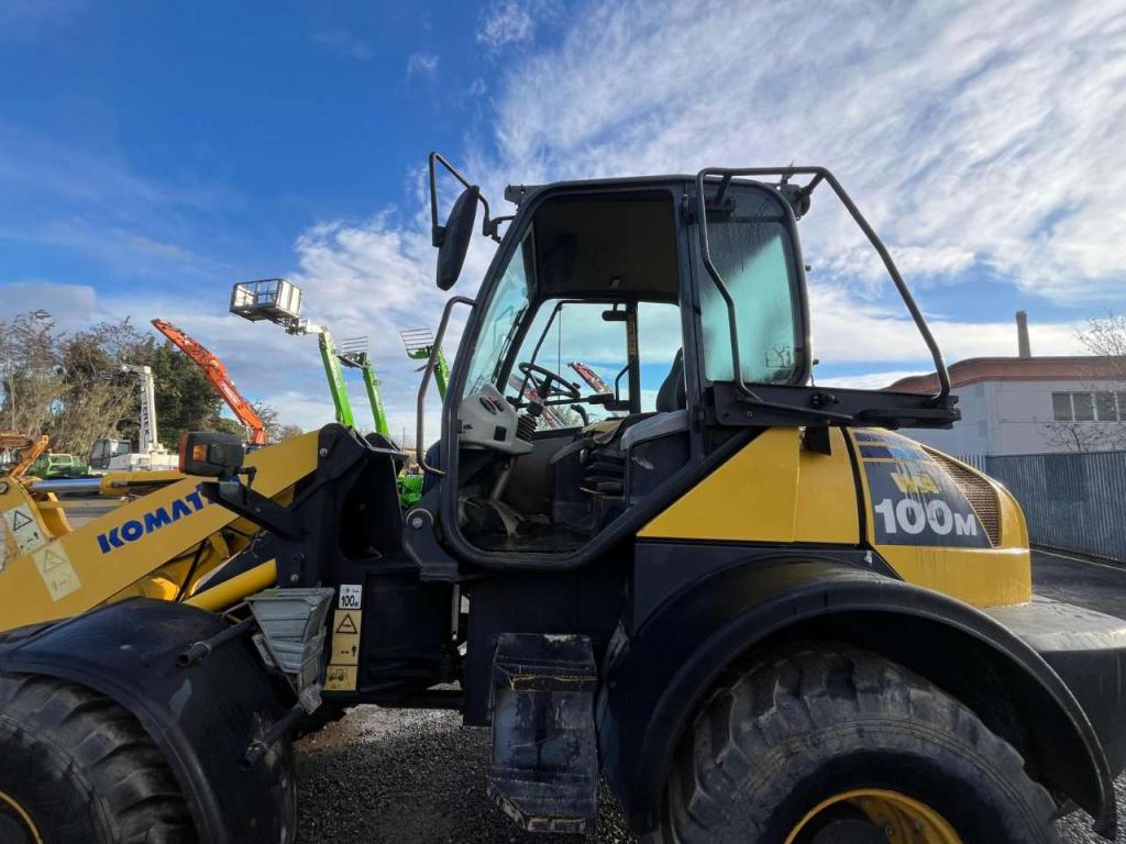 Komatsu WA100 M Photo 12