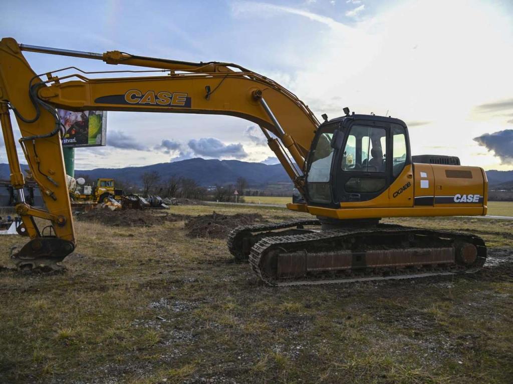 Case CX240B Photo 3