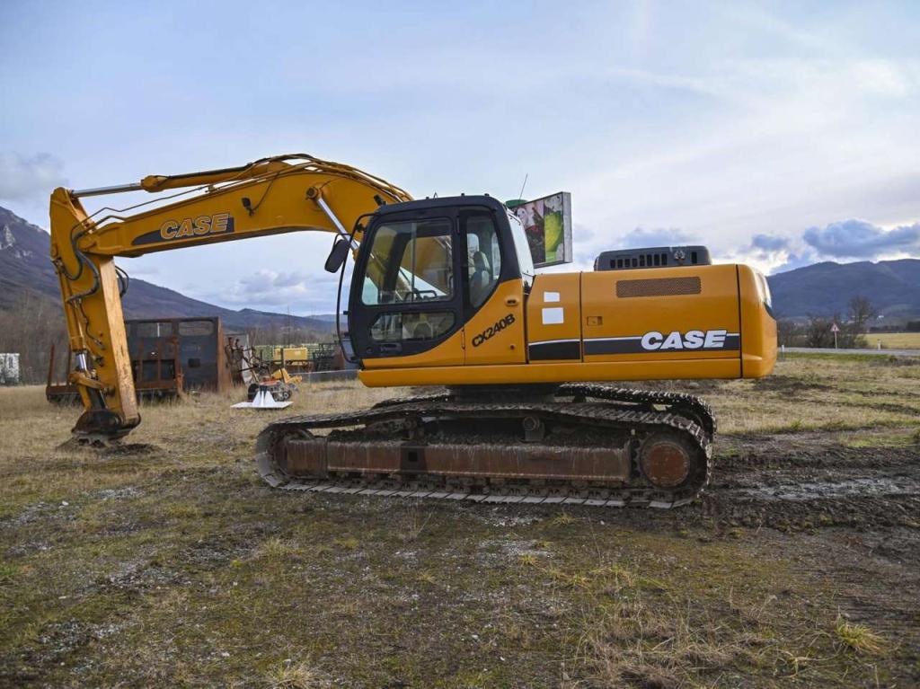 Case CX240B Photo 4