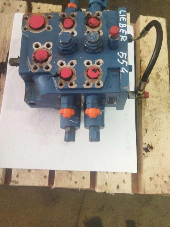 Distributeur hydraulique pour Liebherr L 554 Photo 2