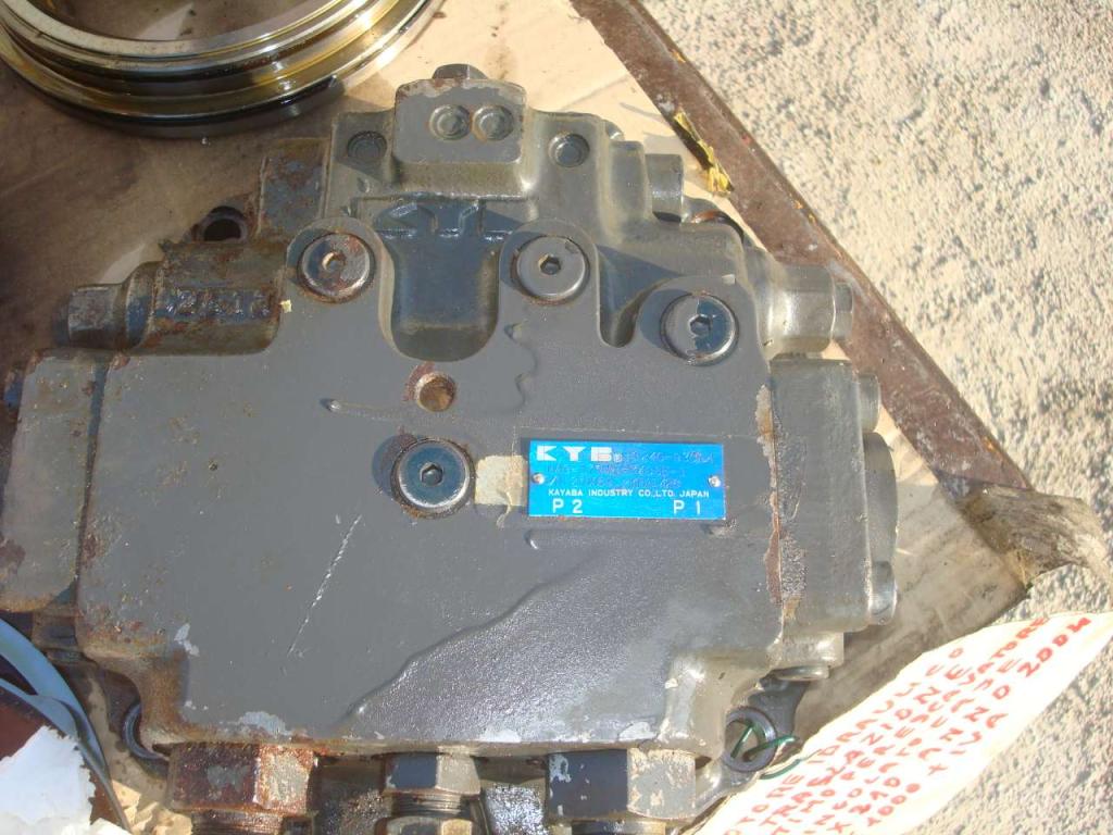 Moteur de translation pour Case CX 210 Photo 4