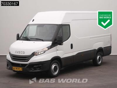 Iveco Daily 35S14 L2H2 Airco Cruise Camera Groot scherm 3520L L2 A/C Cruise control en vente par BAS World B.V.