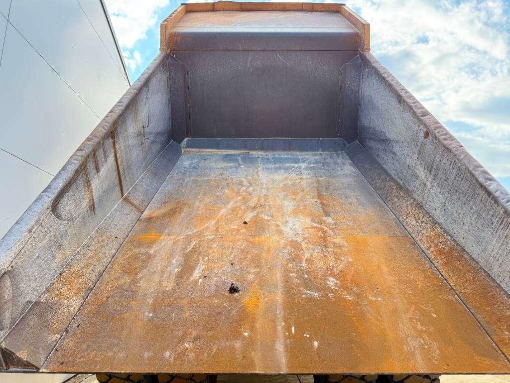 Caterpillar 775F - German Machine / Auto Greasing Photo 21