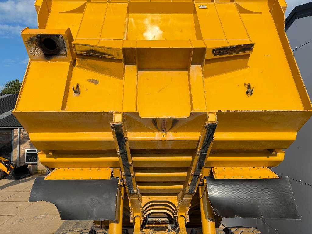 Caterpillar 775F - German Machine / Auto Greasing Photo 27